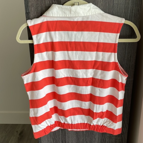 Gap Striped Sleeveless Crop top with V-neck & Collar. - Picture 2 of 5